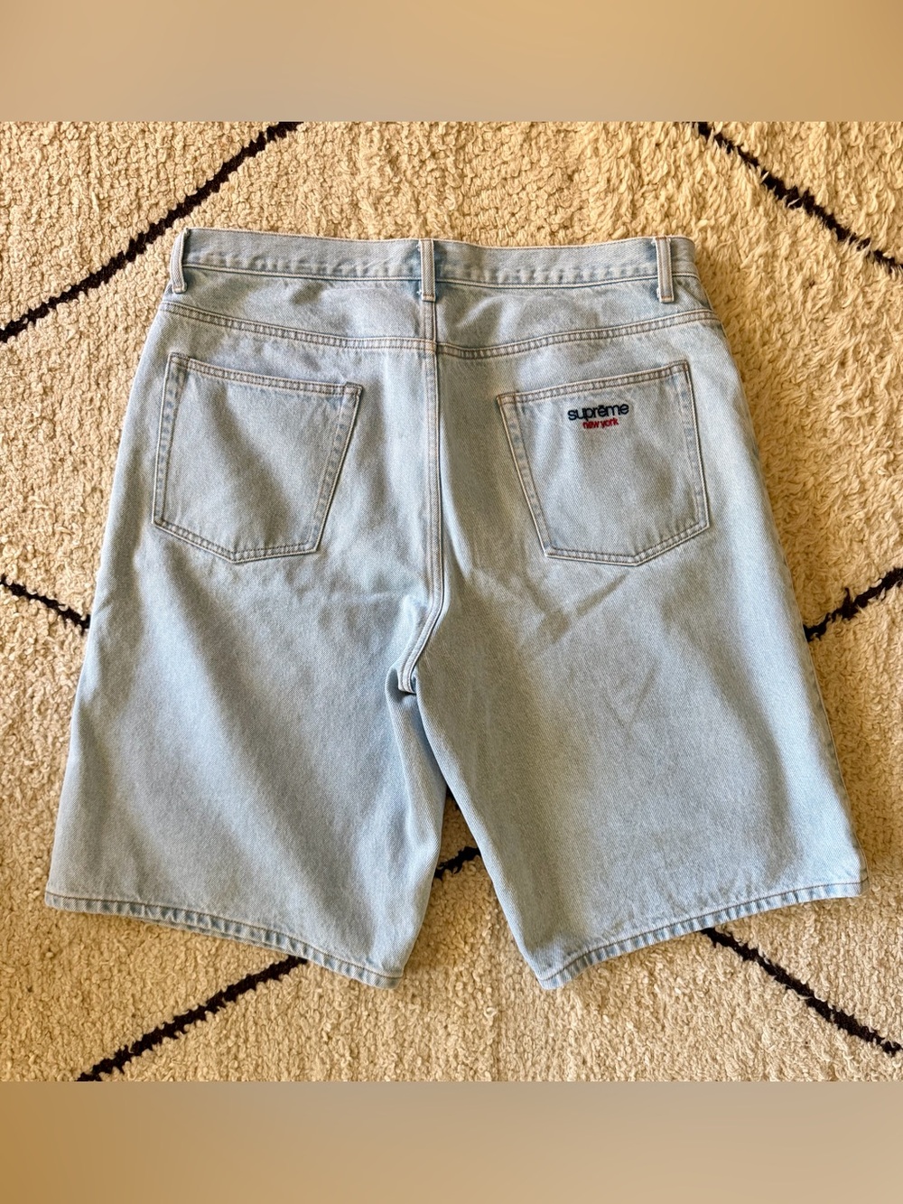 Supreme Baggy Denim Shorts SS24 Washed Indigo size 36